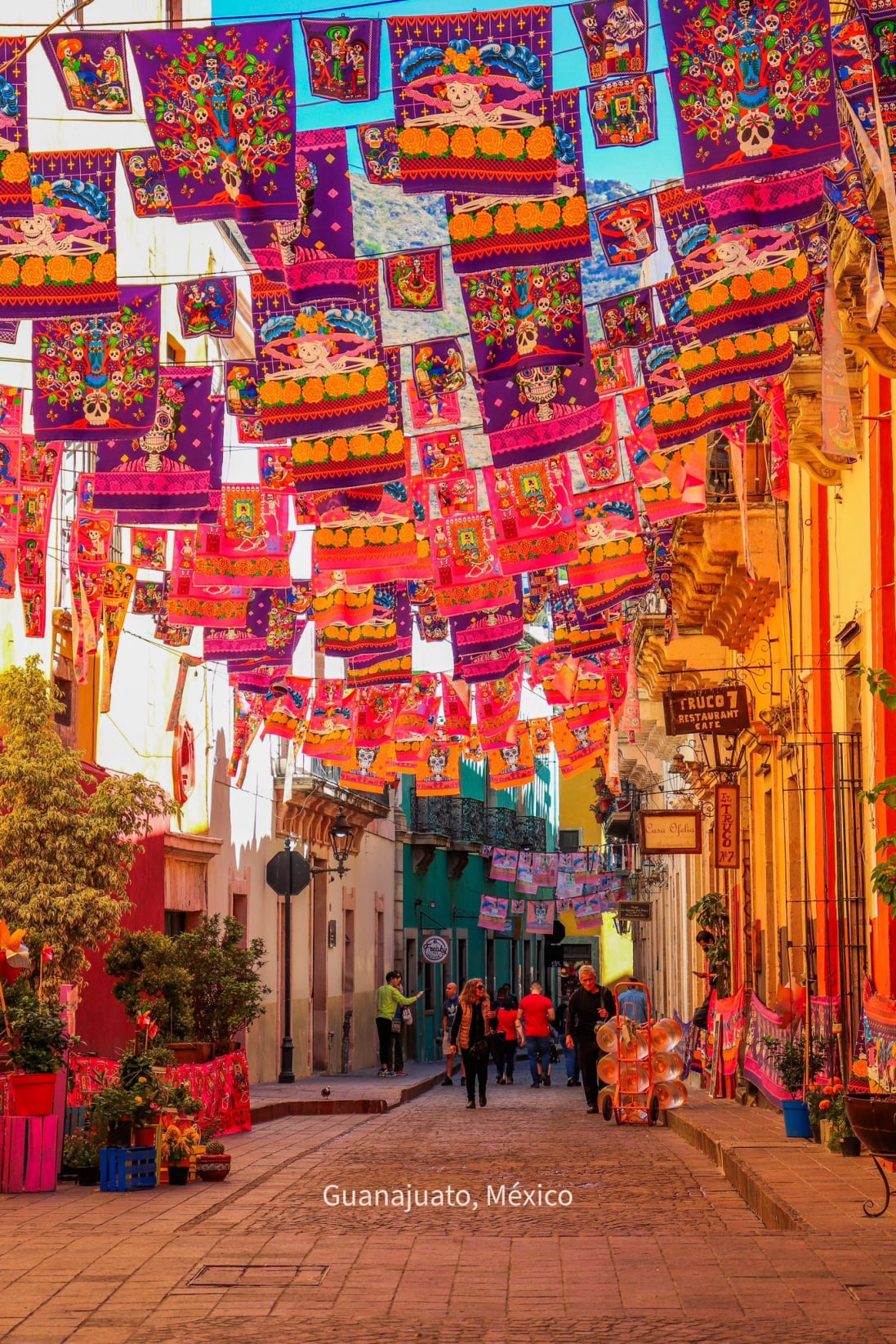 PLAN DE VIAJE DIA DE MUERTOS DESDE COLOMBIA