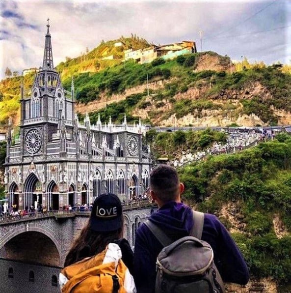 Excursion Terrestre a Tulcan y sur del País desde Medellin con Viajes de Pueblo en Pueblo