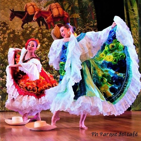 Excursion Terrestre al Eje Cafetero desde Medellin con Viajes de Pueblo en Pueblo