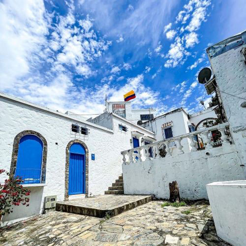 Tour al Santorini antioqueño con viajes de Pueblo en Pueblo